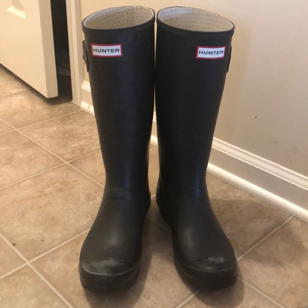 Matte black HUNTER boots!!